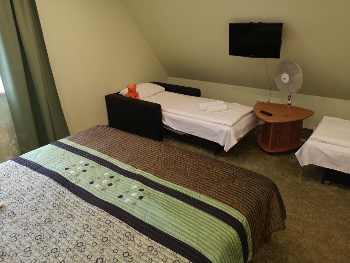Hotel Senlici เยลกาวา ภายนอก รูปภาพ