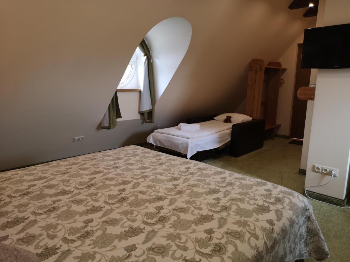 Hotel Senlici เยลกาวา ภายนอก รูปภาพ